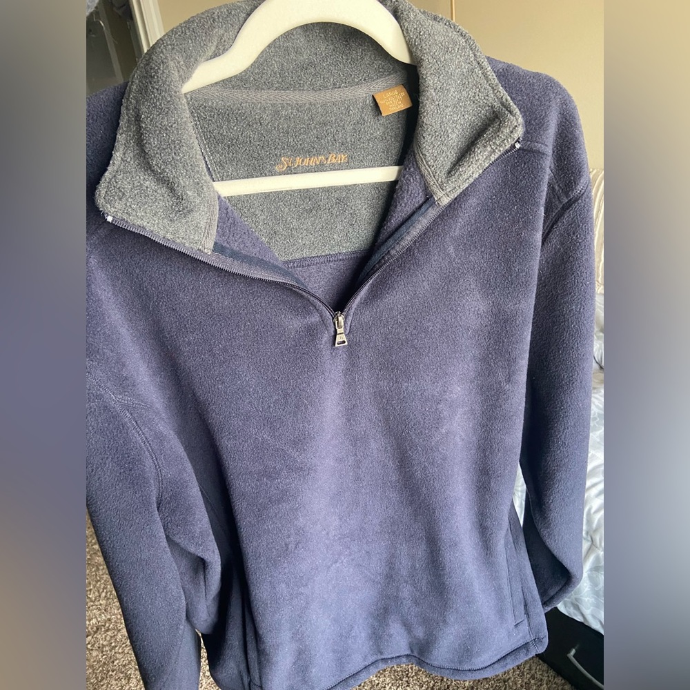 St. John’s Bay Men’s L Blue Quarter Zip Pullover with front pocket